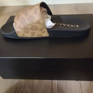 UDELE COATED CANVAS COACH SLIDES